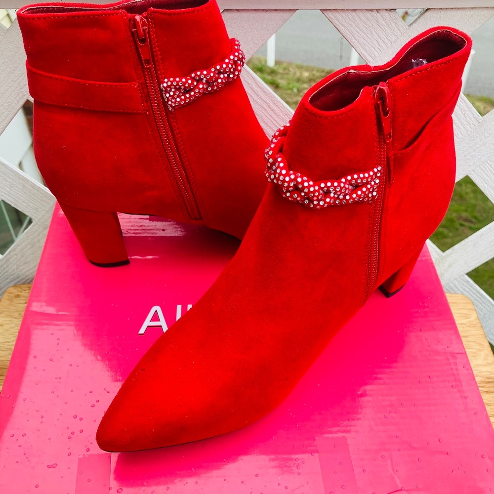 Women’s suede point toe rhinestone heels